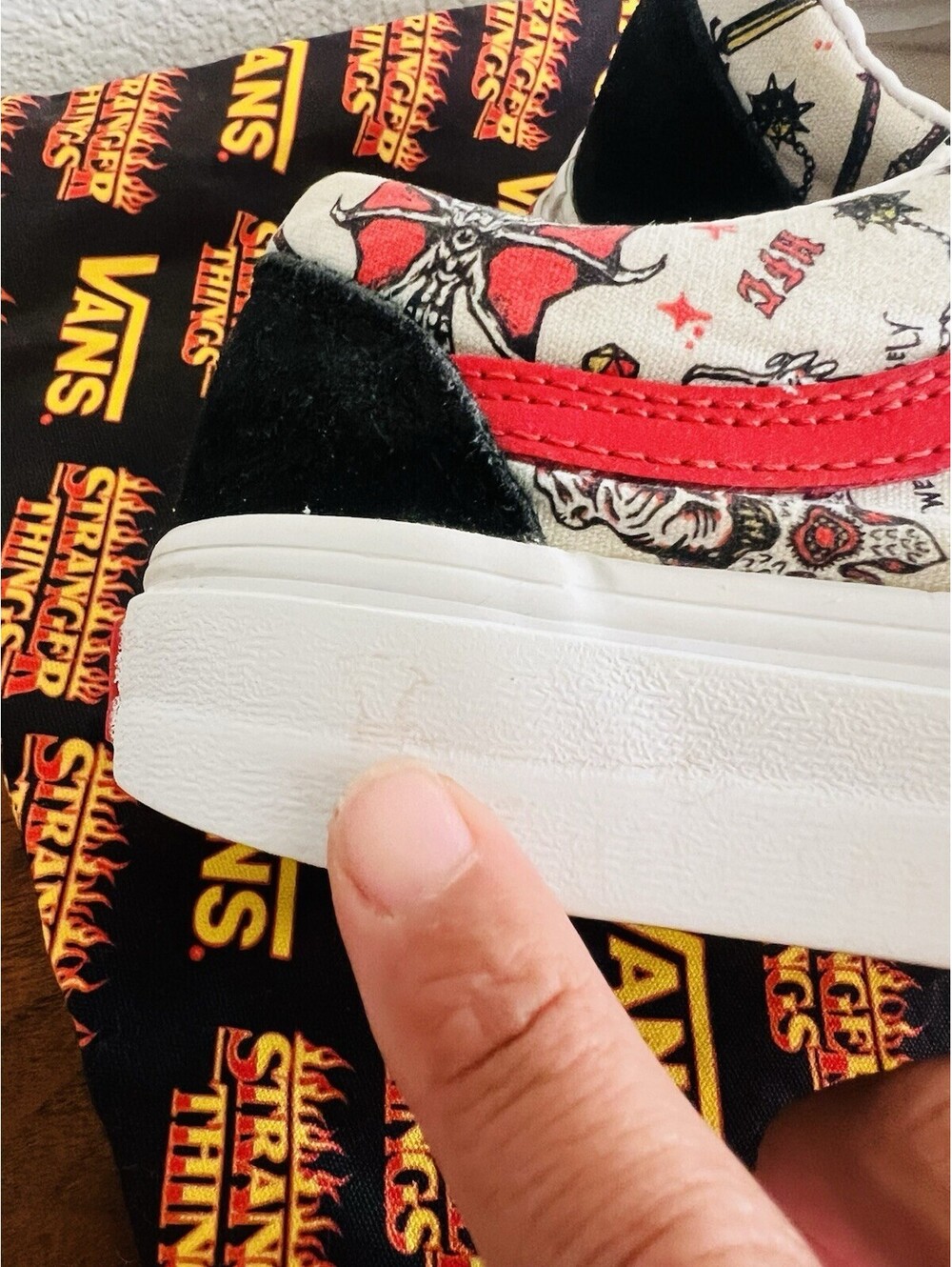 VANS Old Skool Stranger Things Collab Canvas Sneakers Black/Red/White Women 8 - Picture 5 of 15